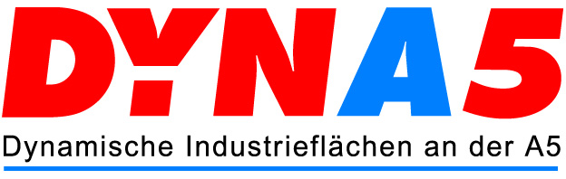 Das Logo von DYNA5 besteht aus roten und blauen Buchstaben sowie dem schwarzen Schriftzug